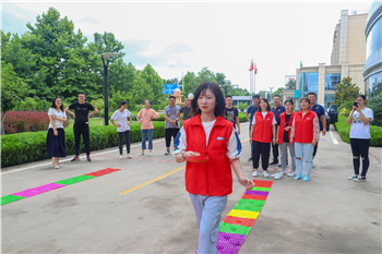 波尼亚集团举办“活力一夏”趣味运动会。